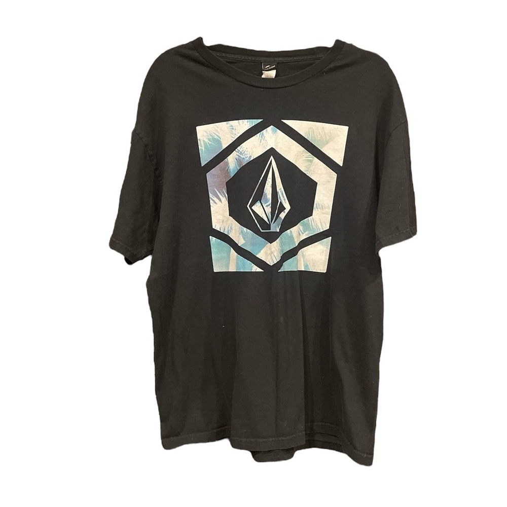 Volcom Logo Graphic Tee on front side only.  Size L. G6